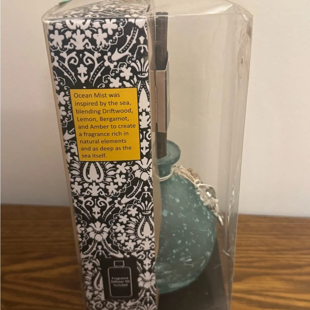 NIB San Miguel Ocean Mist Reed Diffuser Set - Teal Globe Bottle